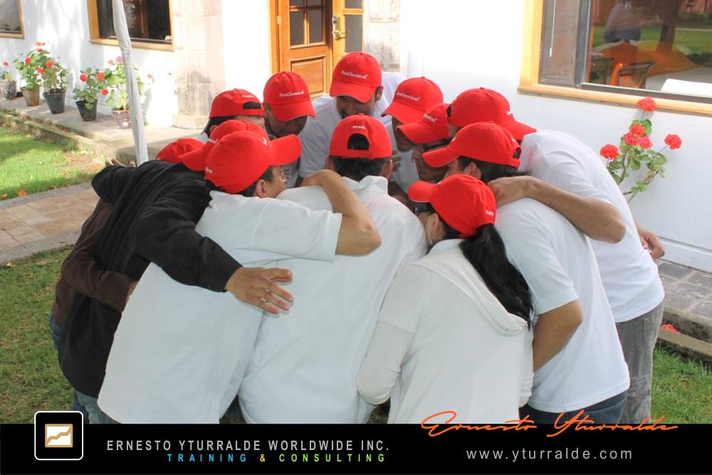 Taller corporativo diseñado para impulsar innovación, creatividad y pensamiento colectivo