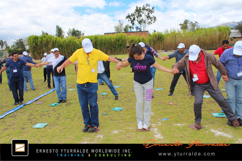 Team Building empresarial para desarrollar equipos efectivos, colaborativos y comprometidos