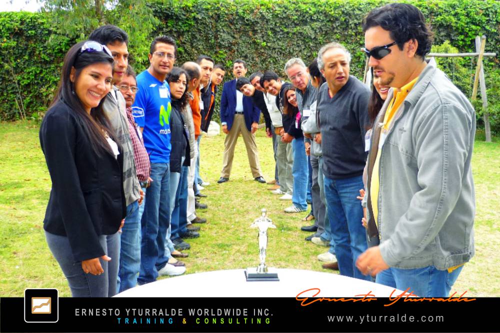 Team Building empresarial orientado al fortalecimiento del liderazgo y la comunicación efectiva