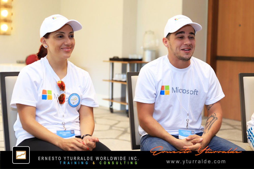 Team Building con retos colaborativos para desarrollar confianza, comunicación y liderazgo compartido